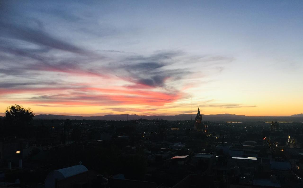 La Sunset Condo Сан Мигел де Аленде Екстериор снимка